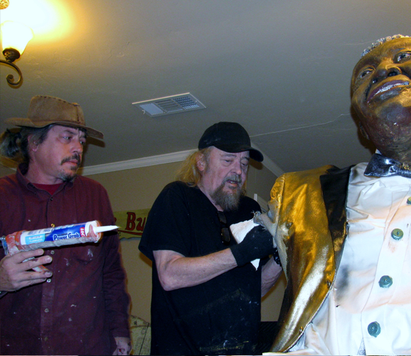 BB King mardi gras float build